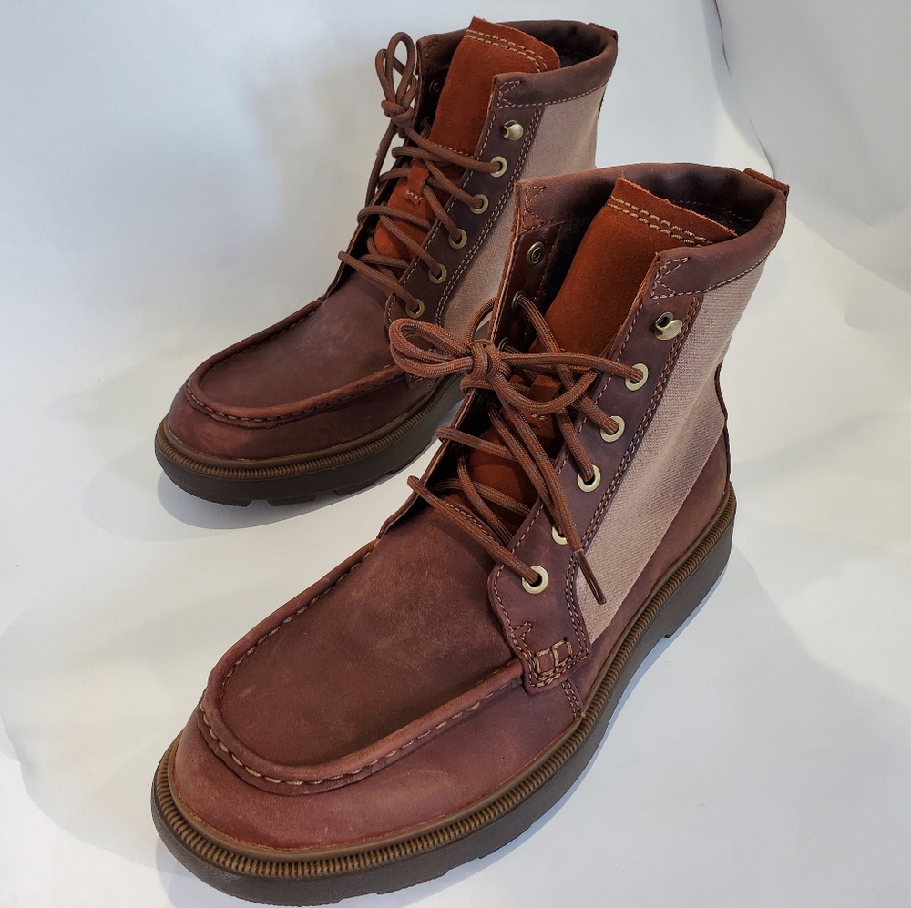 Clark's Comfort Collection Boots - Picture 3 of 10